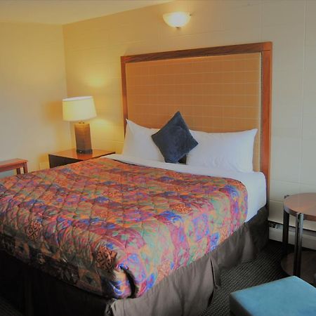 Derrick Motel Edmonton Zewnętrze zdjęcie