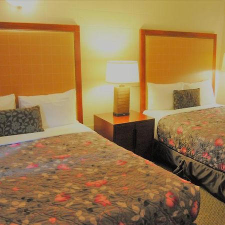 Derrick Motel Edmonton Zewnętrze zdjęcie