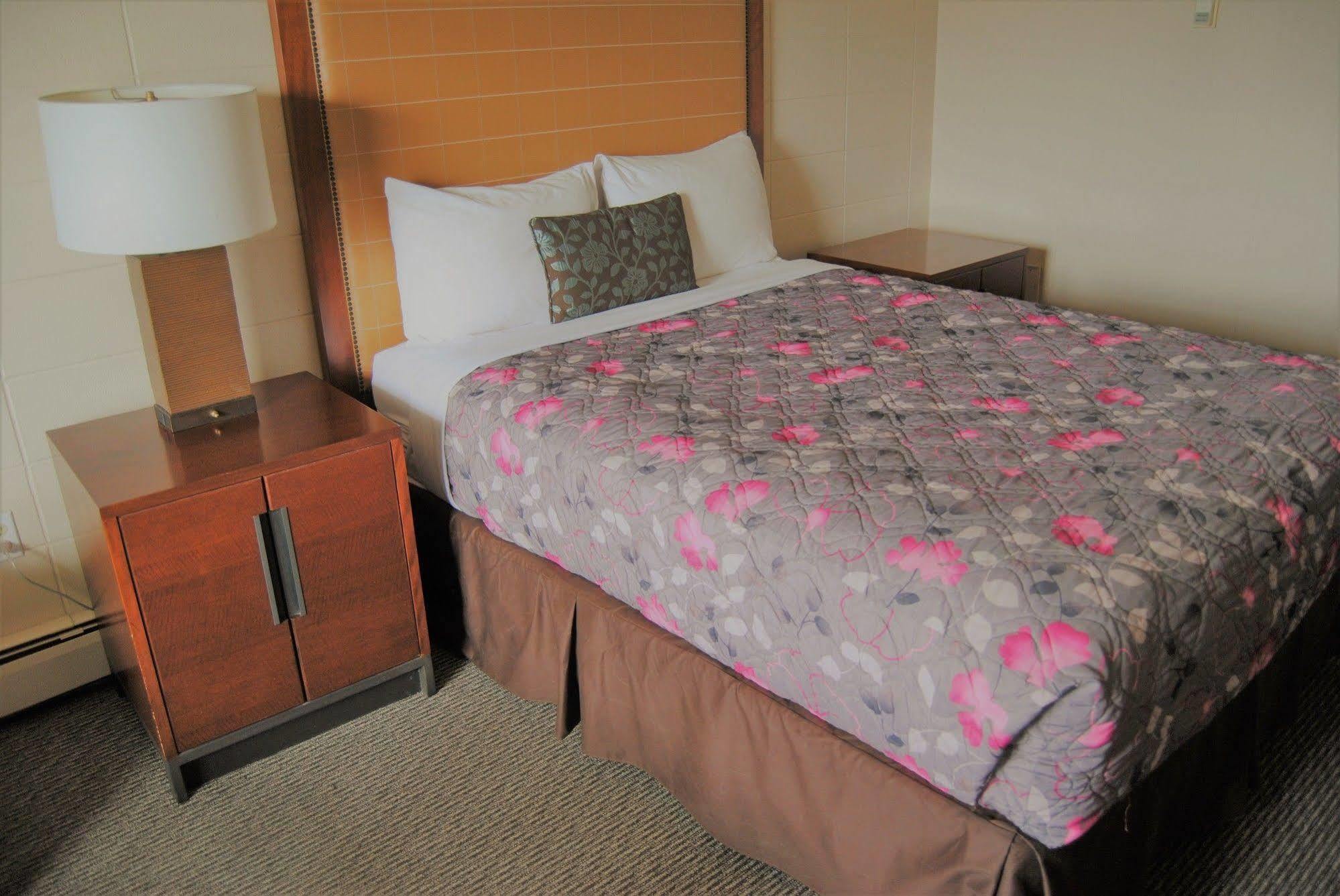 Derrick Motel Edmonton Zewnętrze zdjęcie