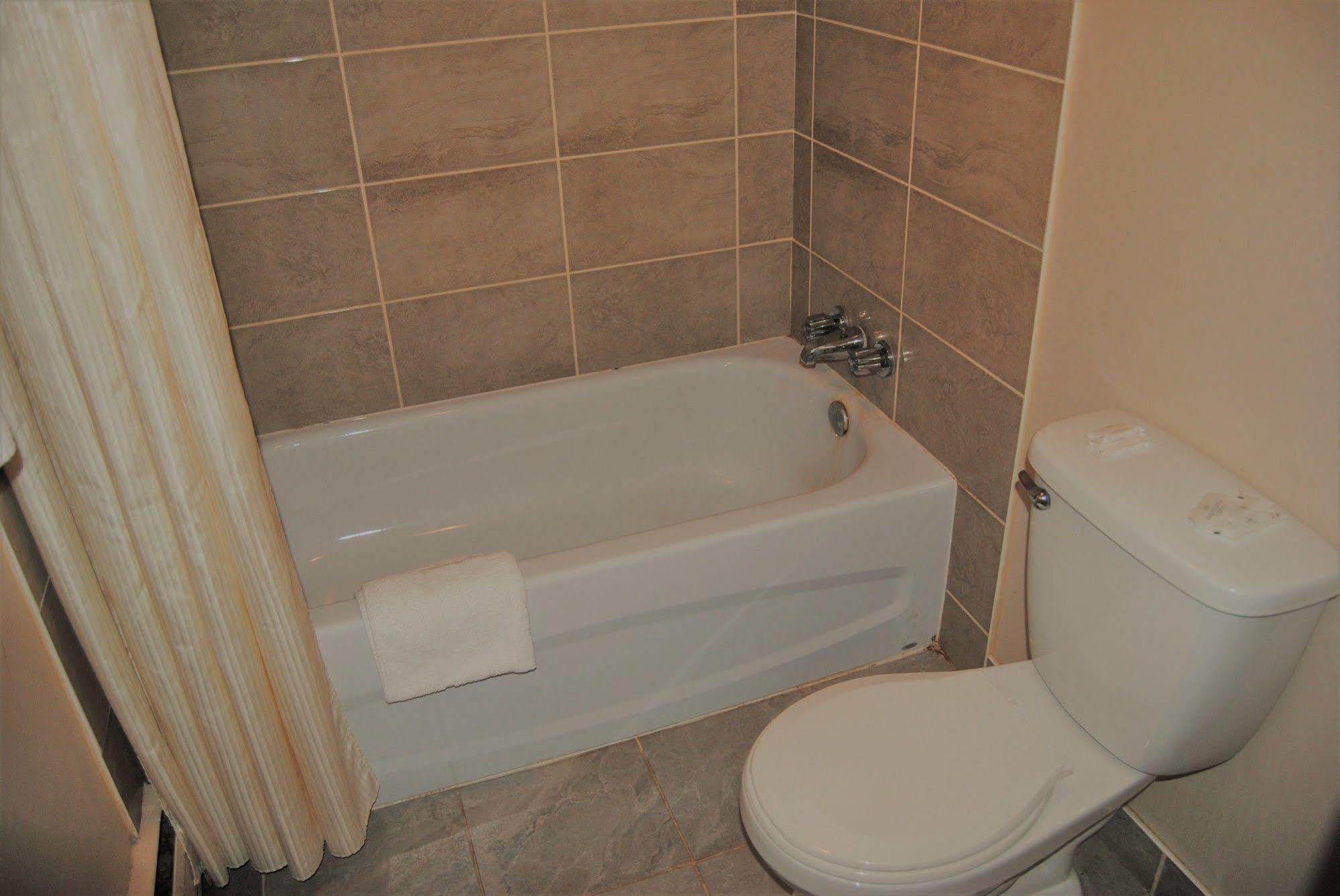 Derrick Motel Edmonton Zewnętrze zdjęcie